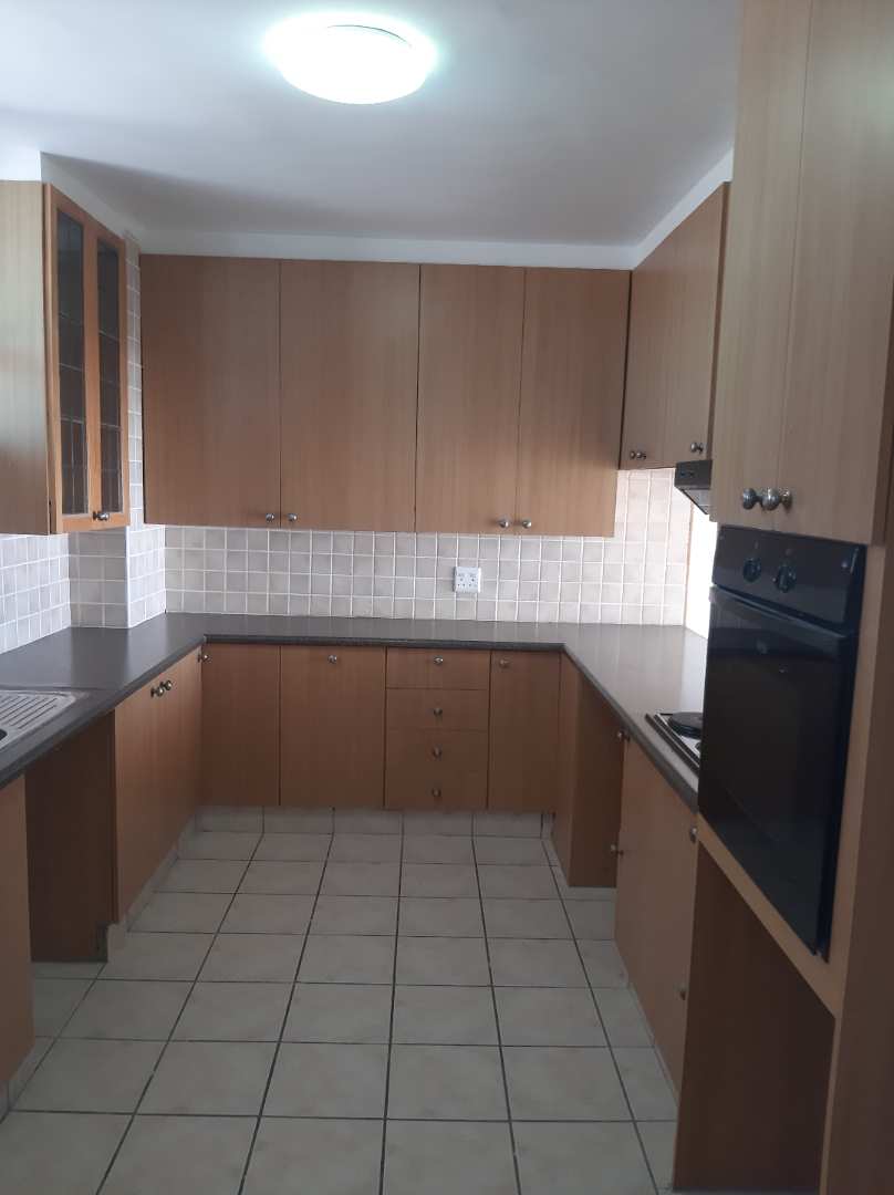 To Let 2 Bedroom Property for Rent in Summerstrand Eastern Cape